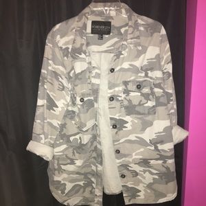 Forever 21 PLUS camouflage button down