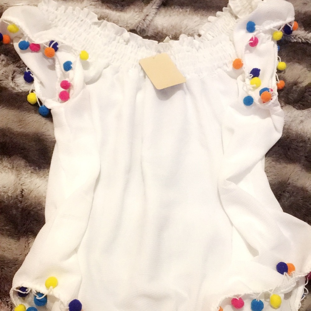 Pom Pom top