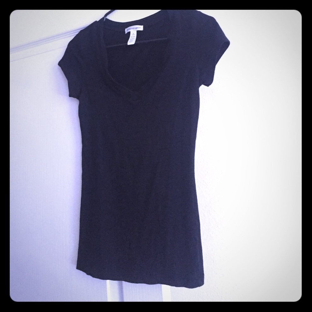 Cute black v-neck top