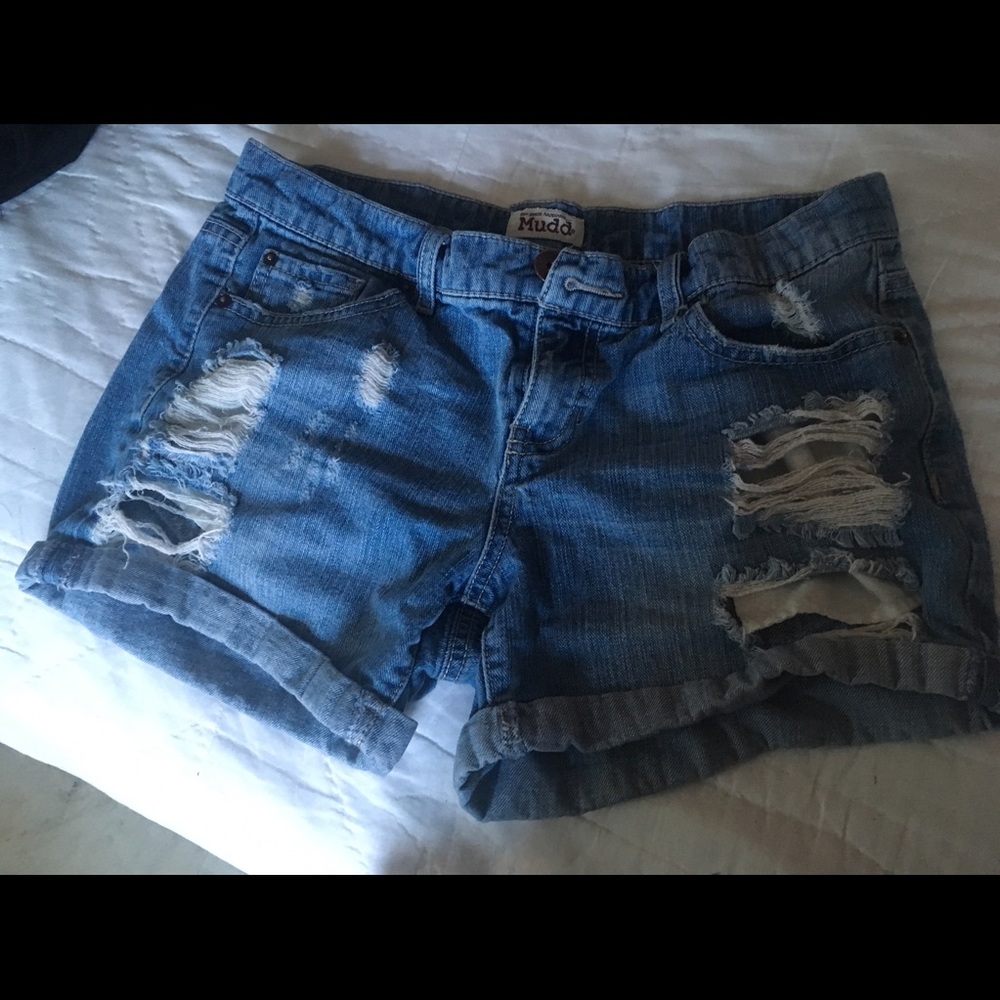 Distressed mid rise shorts