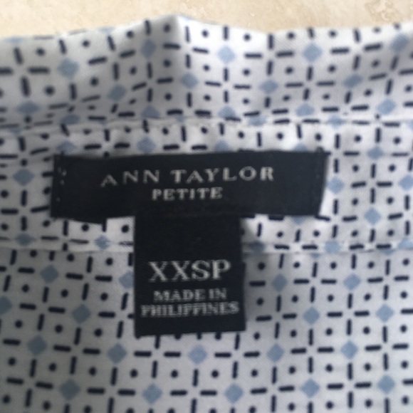 NWOT Ann Taylor Long Sleeve Button Down - Picture 4 of 4