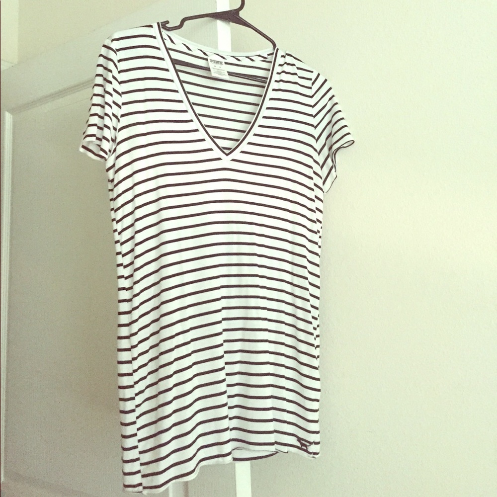 VS Pink striped lounge v-neck tee