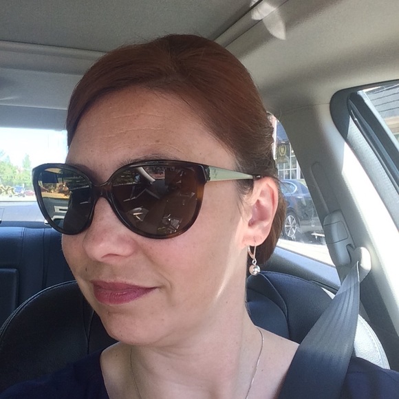 Meet your Posher, Stella - Picture 3 of 5