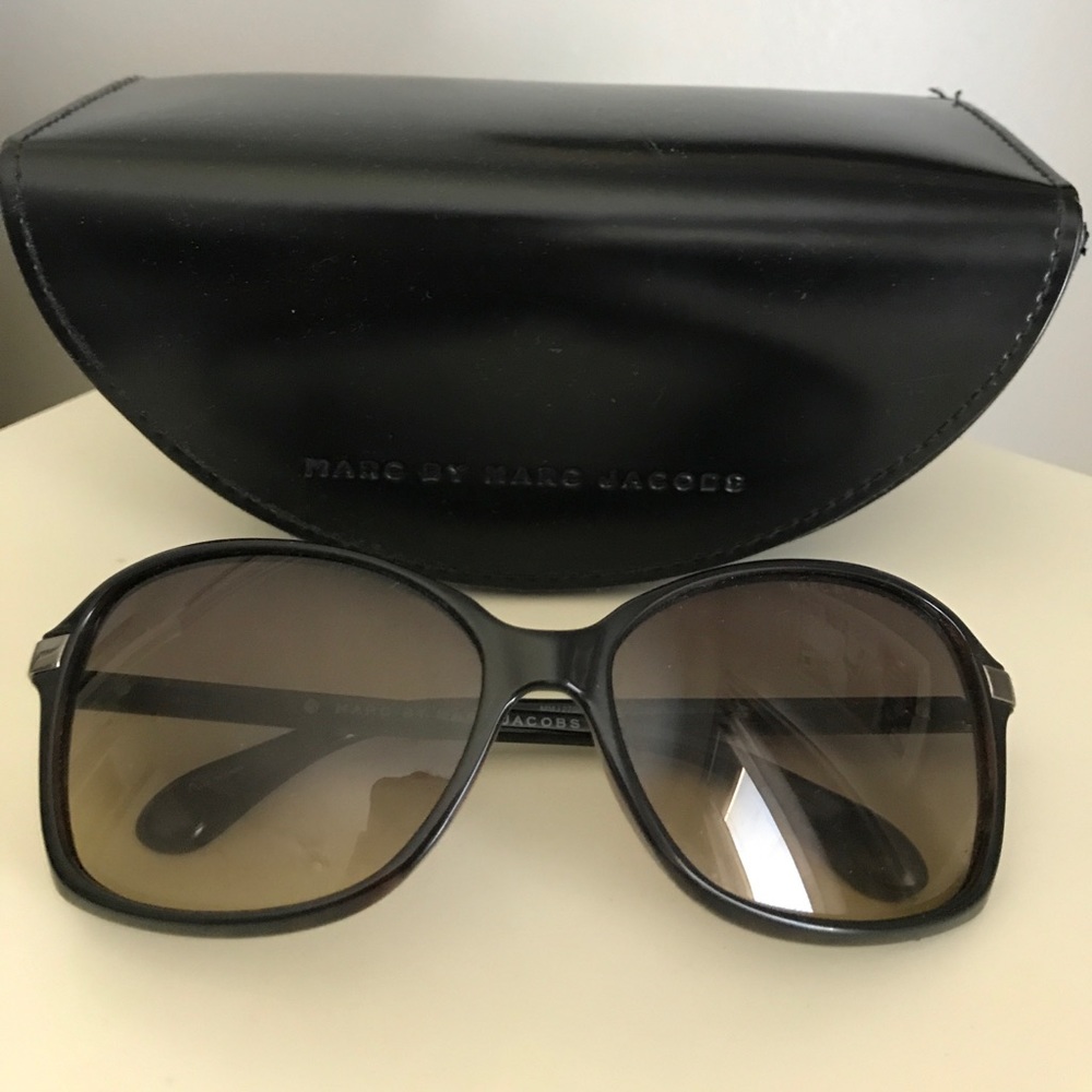 Marc by Marc Jacobs black sunglasses