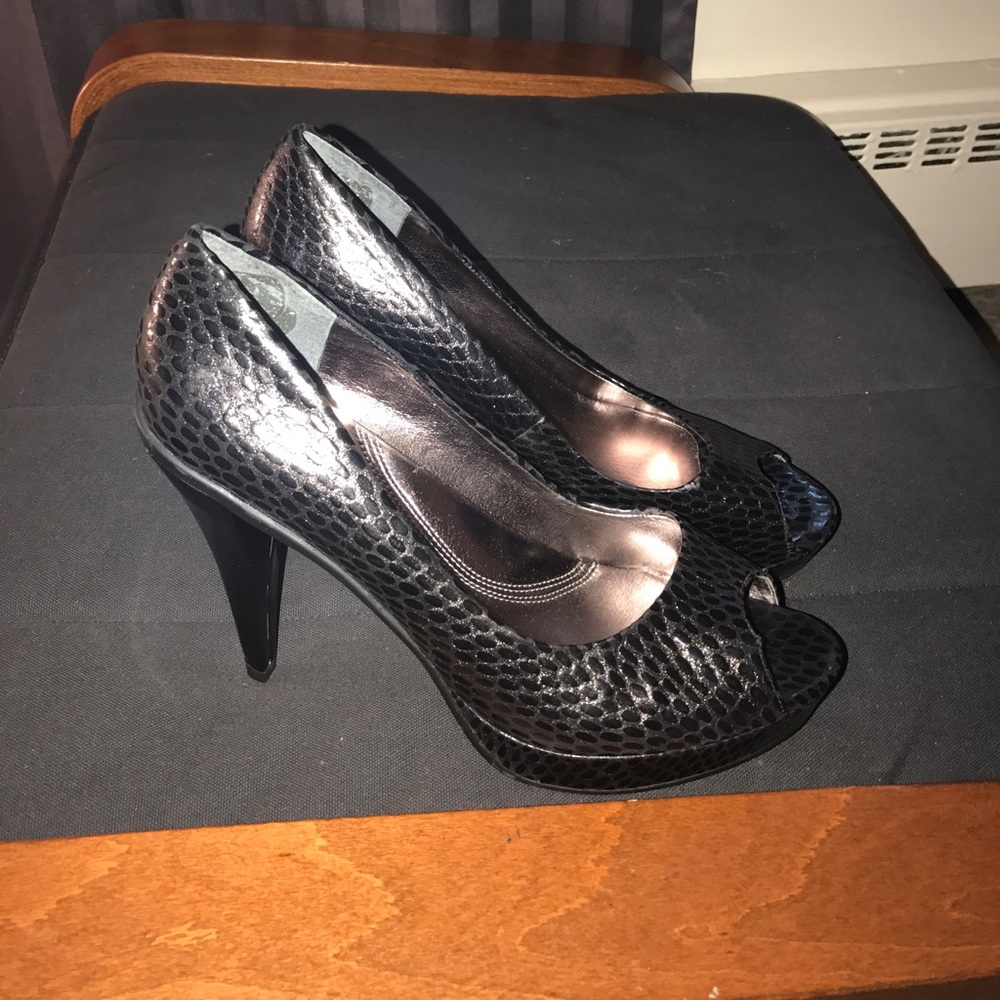 Kenneth Cole Heels