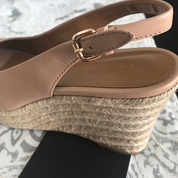 Coach sling back platform sandals. PRELOVED. IN GREAT CONDITION - Picture 7 of 7