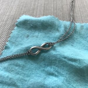 TIFFANY & CO. Infinity Pendant Necklace