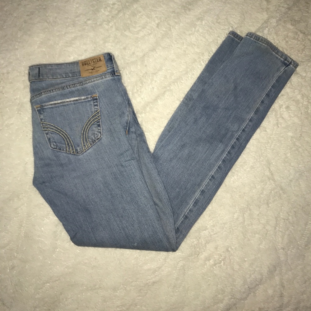 Light wash Hollister jeans
