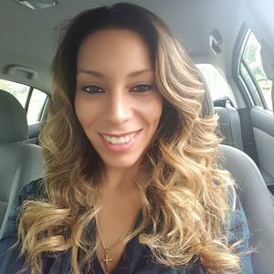 Meet your Posher, Raquel