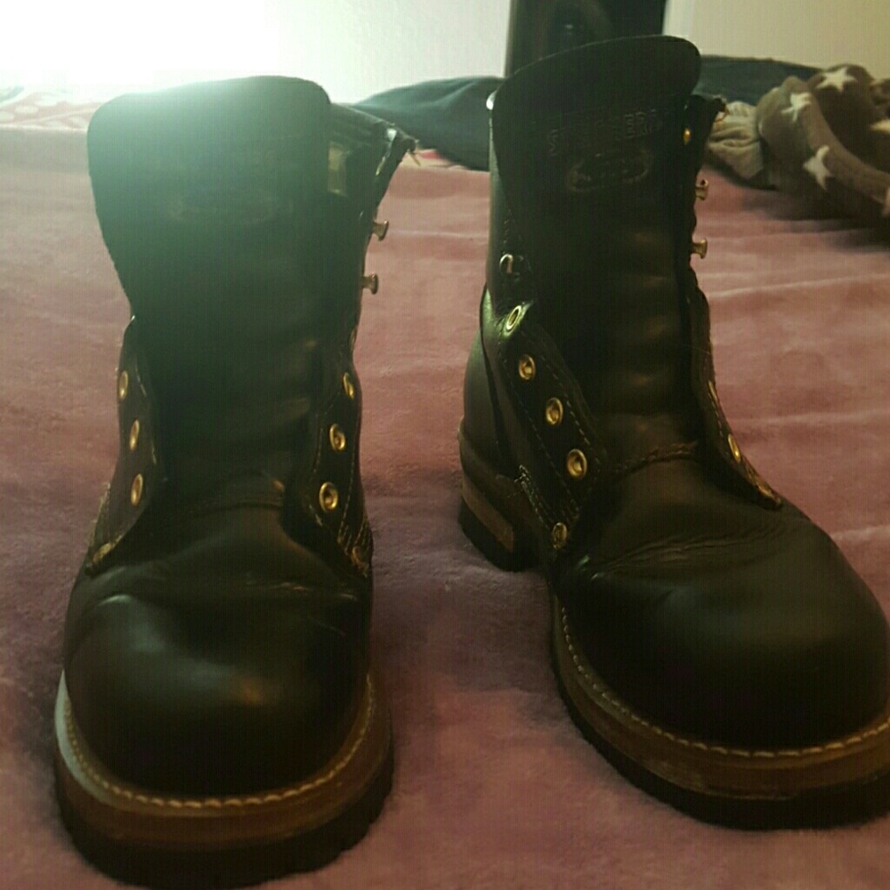 Sketchers boots
