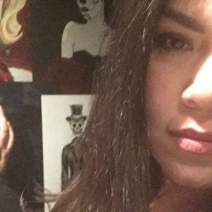 Meet your Posher, Jeannette