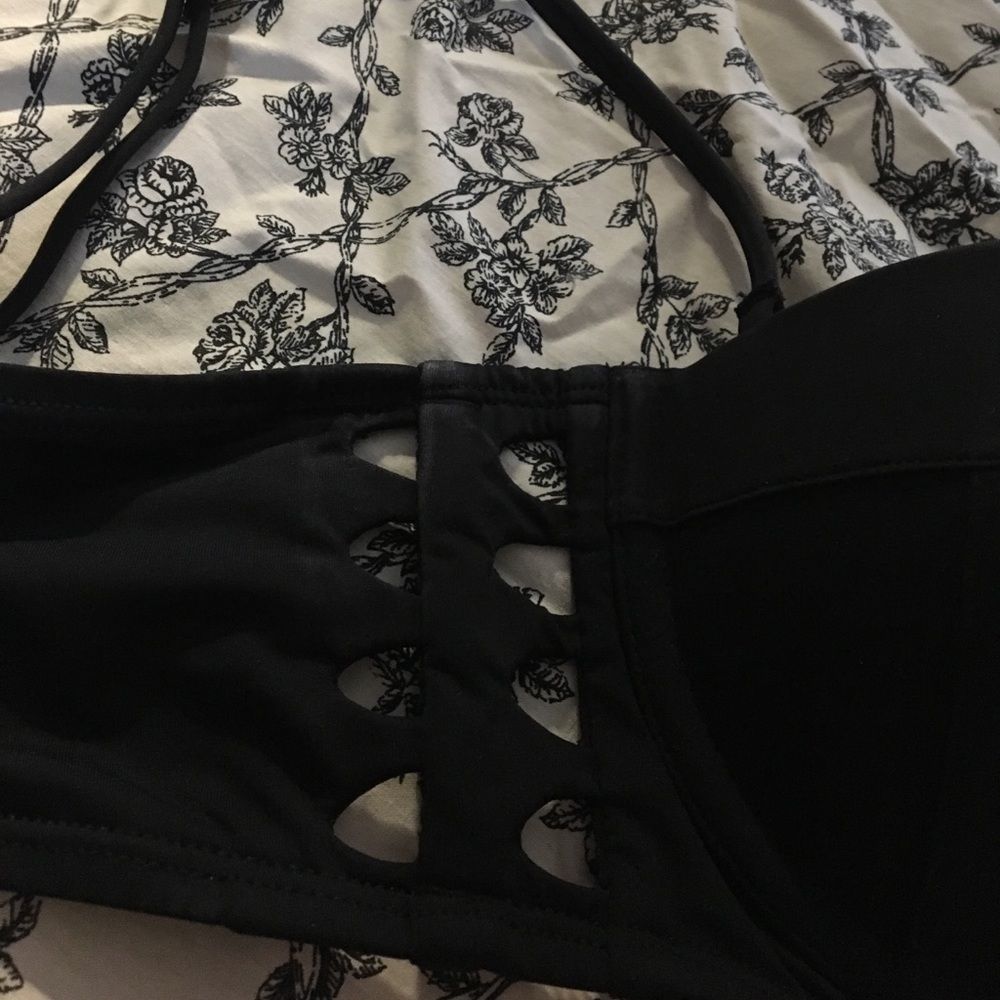 bathing suit - Picture 3 of 3