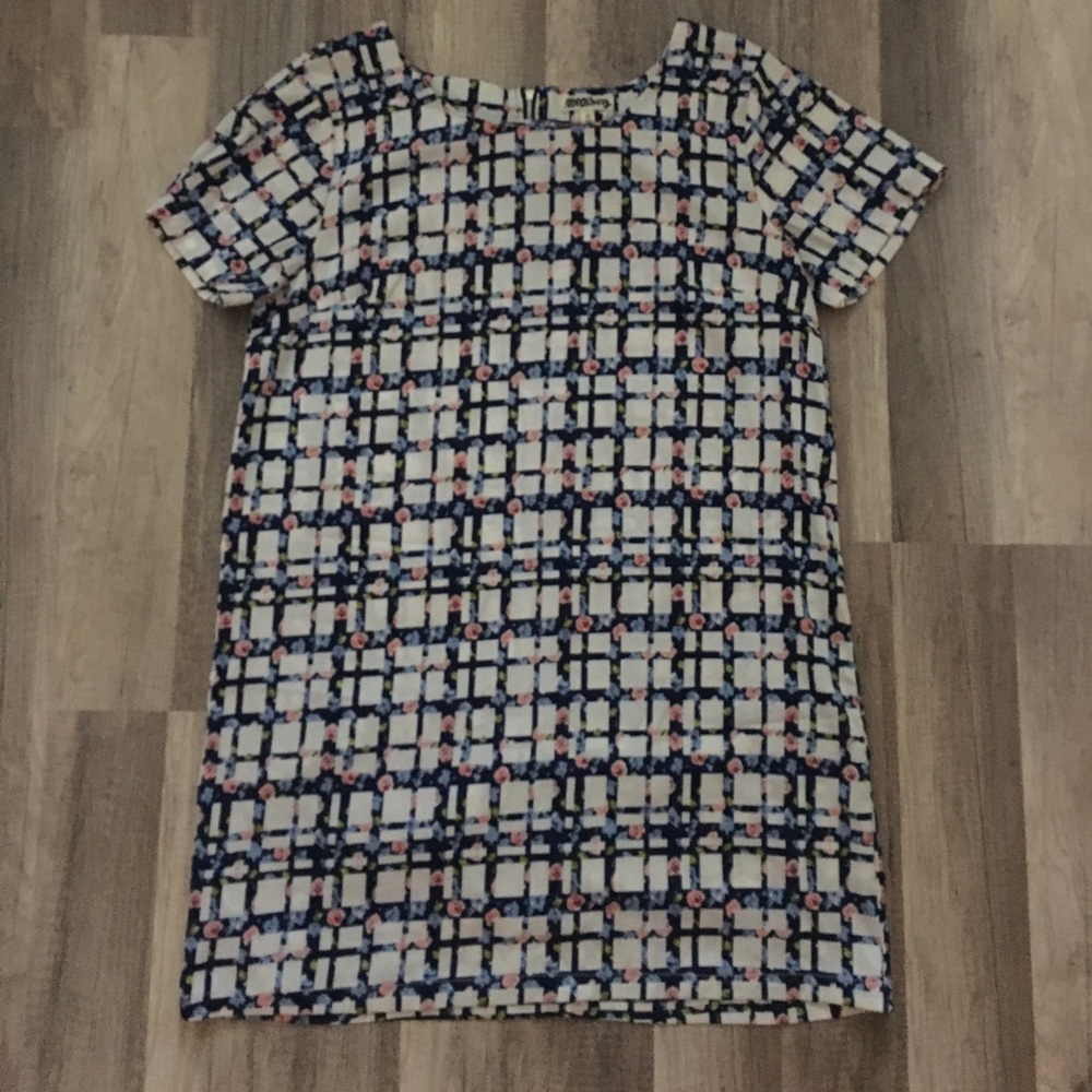 Floral shift dress