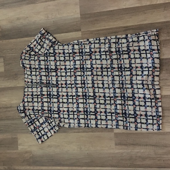 Floral shift dress - Picture 2 of 3