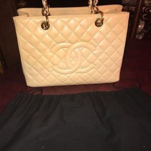 Excellent Authentic chanel GST