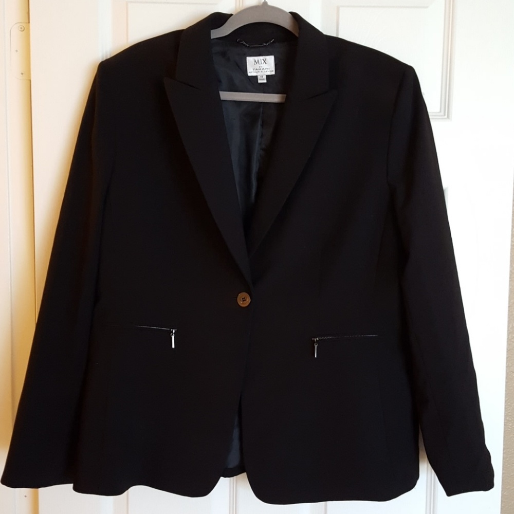 Mix by Tahari Blazer