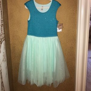 Adorable tuile bottom dress