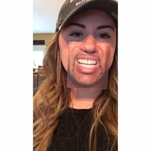 Meet your Posher, Brenna