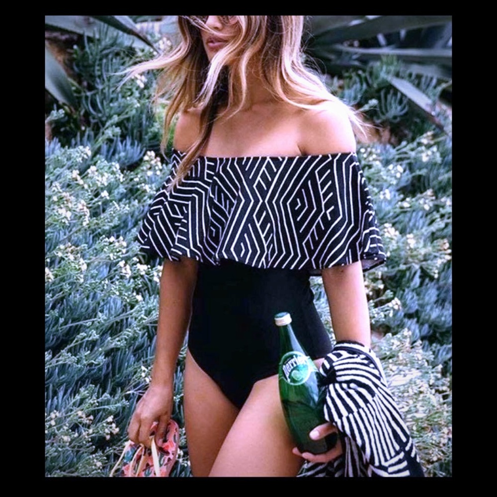 Strapless flattering swimsuit