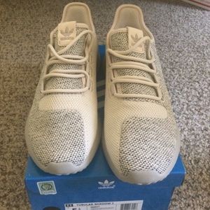 Adidas tubular shadows