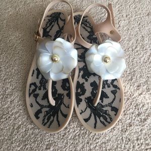 Chinese laundry flowered sandals