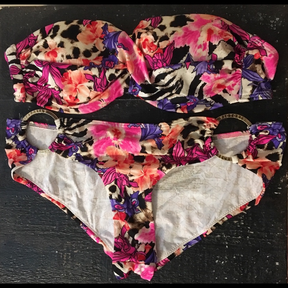 VS Push-up Bandeau Top and Cheeky Bottoms 34B/S
