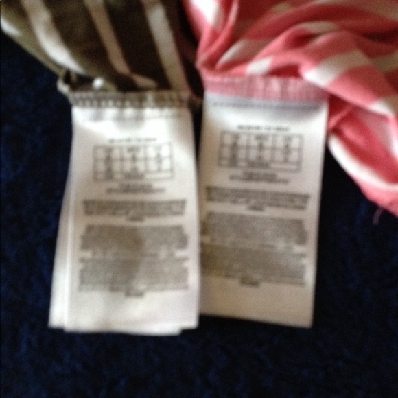 Guess M size  striped crop top - Picture 4 of 8