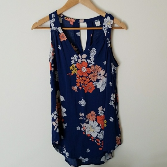 Old Navy Tops - Old Navy floral top