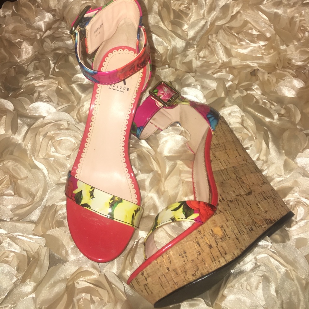 Floral wedge sandals