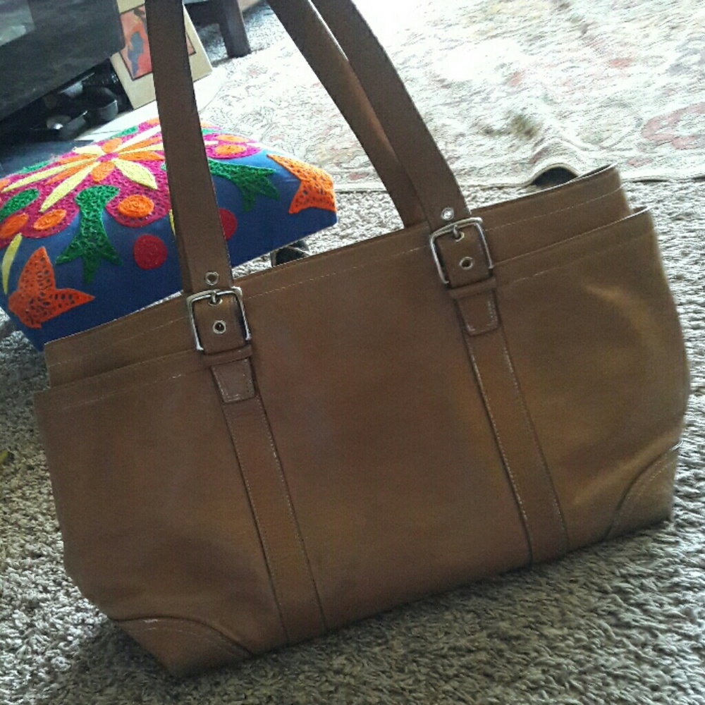 Coach tan leather purse