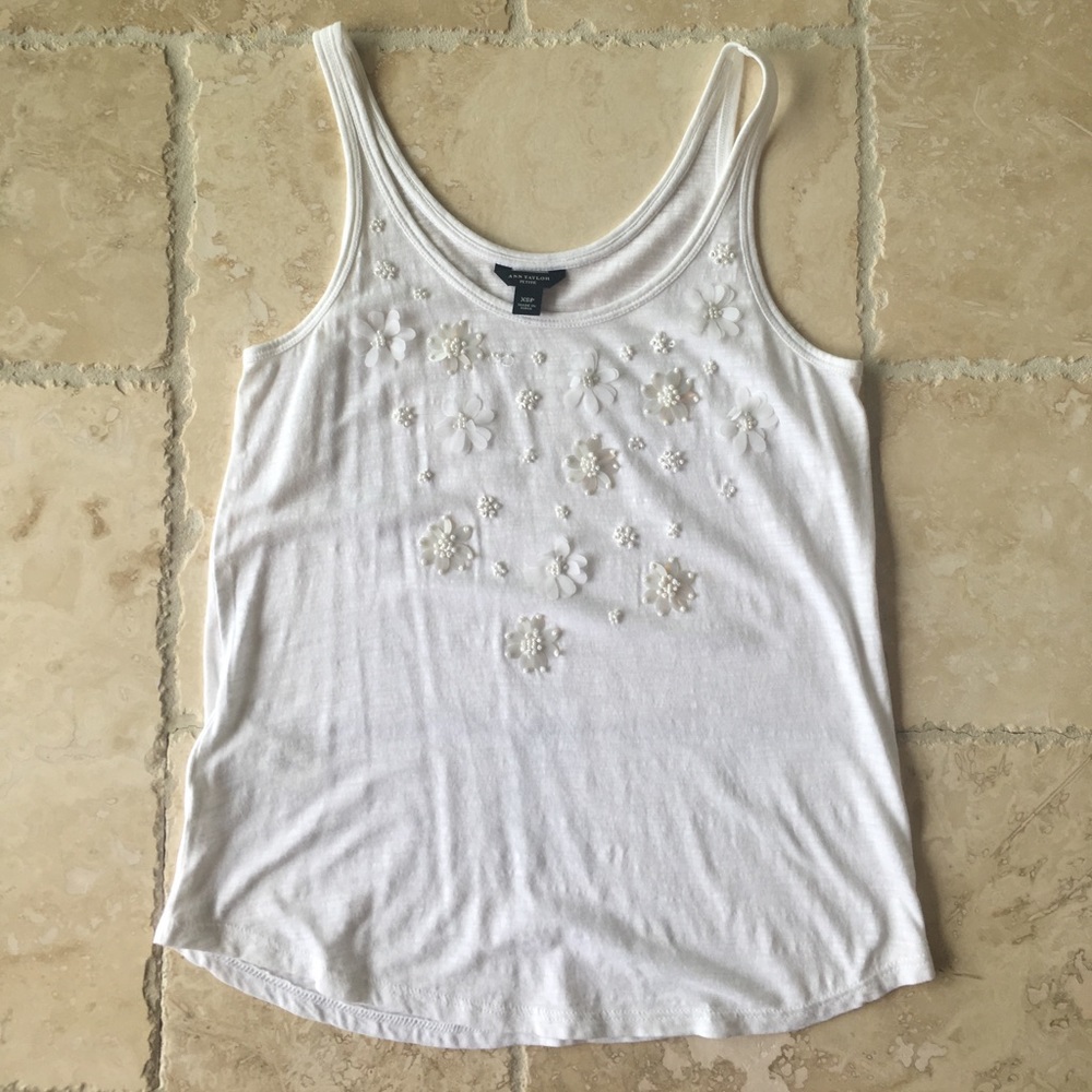 NWOT Adorable White Ann Taylor Embellished Tank