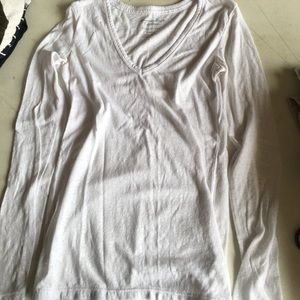 American eagle white vneck