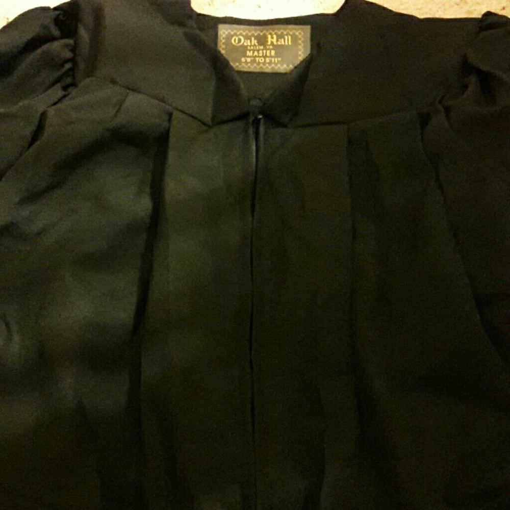 Graduation gown black plus 1 cap from other listin