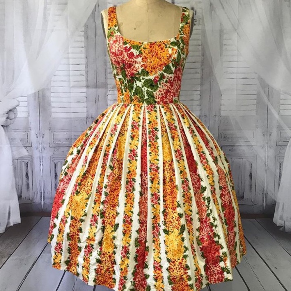 Hydrangea dress with pockets!