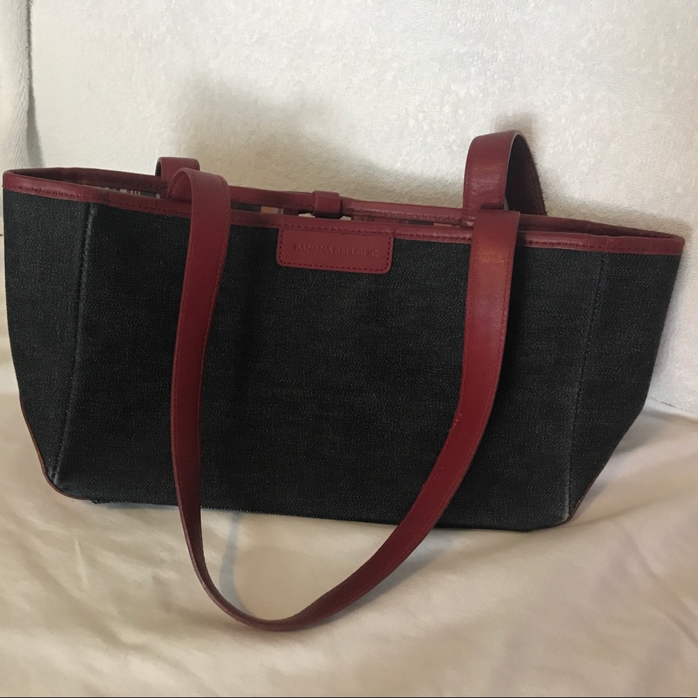 Banana republic purse!