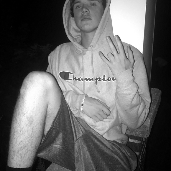 Meet your Posher, Josh - Picture 4 of 5