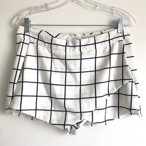 Urban Outfitters shorts (size:L)