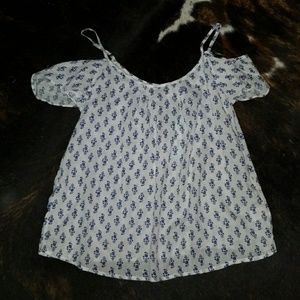 Cirie Off the shoulder too