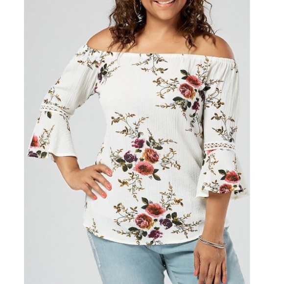 Boutique Tops - NWT Off-the-shoulder floral print flowy top