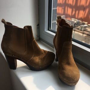 Beige suede MADEWELL platform heeled boots