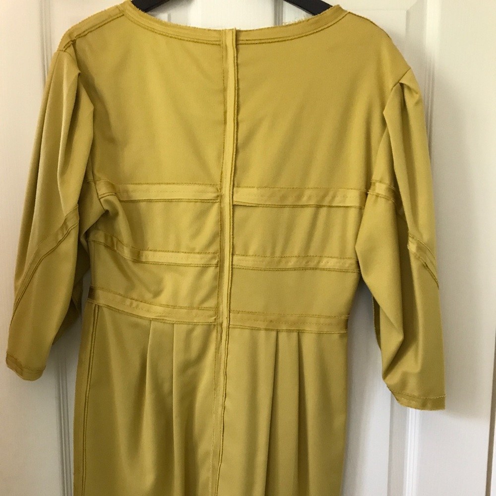 Robert Rodriguez light yellow cocktail dress.