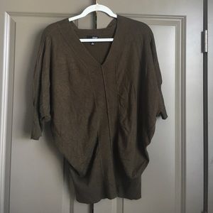 army green v neck sweater
