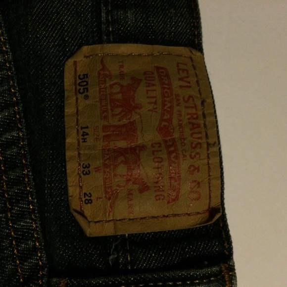 Levis shorts (14H) - Picture 3 of 4