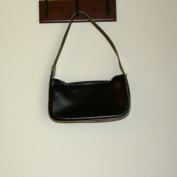 Guess tote - Picture 2 of 4