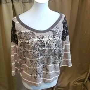 Daytrip Buckle brand lightweight sweater