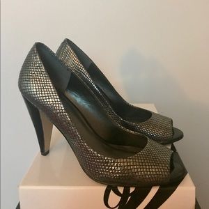 Nine West Metallic Pumps