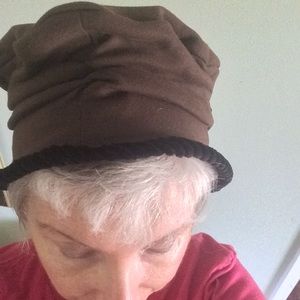 Soft velvet hat-deep brown trimmed in black!