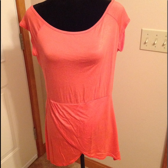 🍊 Tangerine Tulip Hem Top 🍊 - Picture 2 of 11