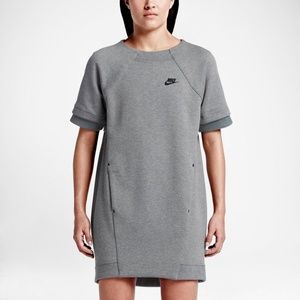 Nike Tech Fleece Size M Dress Sports Luxe