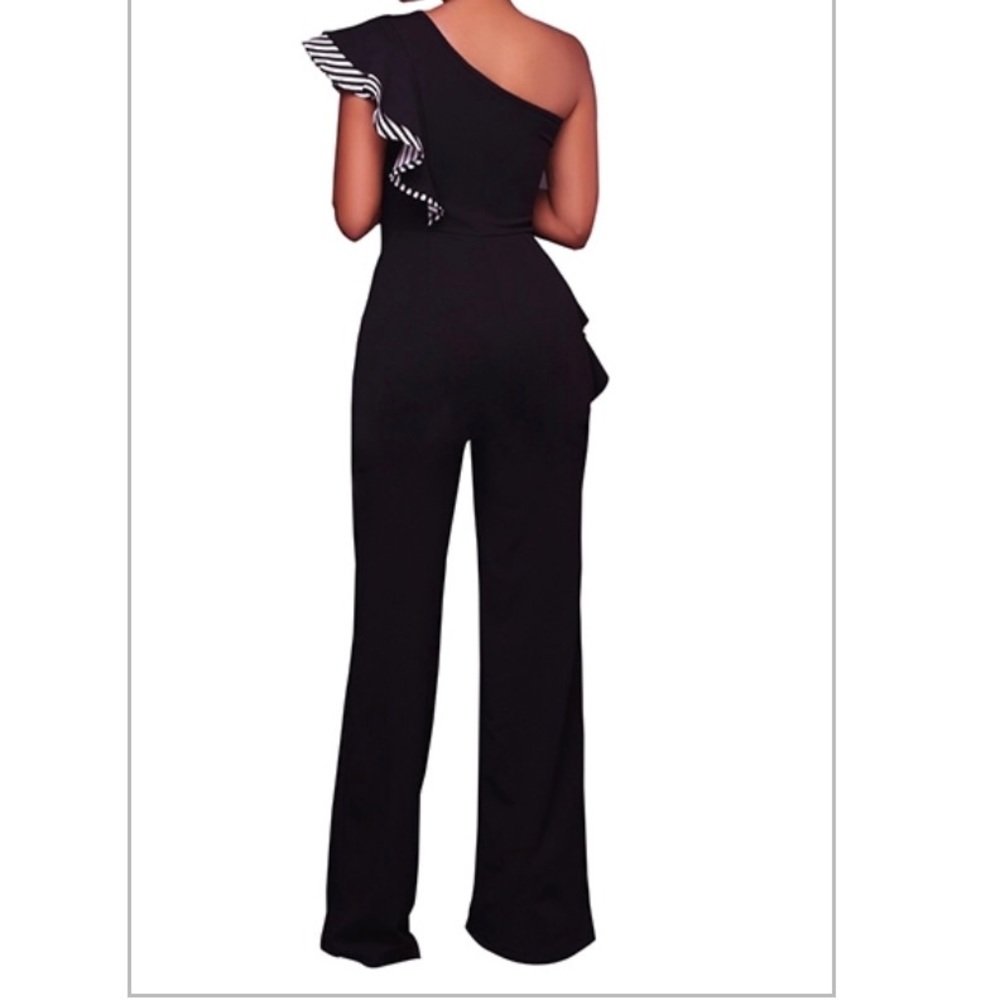 👑 BNWOT👑 Black One Shoulder Jumpsuit👑 - Picture 3 of 3